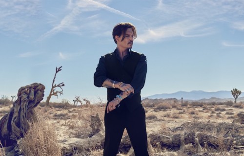 Johnny Deep è nella nuova pubblicità per il profumo "Sauvage" di Dior