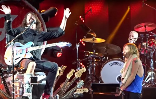 Dave Grohl ha invitato Roger Taylor e John Paul Jones sul palco con la sua band