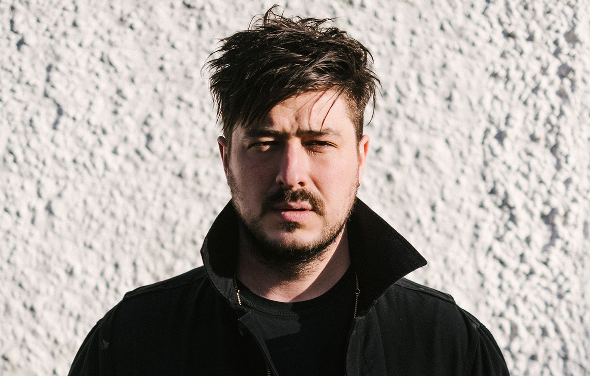 Marcus Mumford, in anteprima il video della versione acustica di ‘Lay