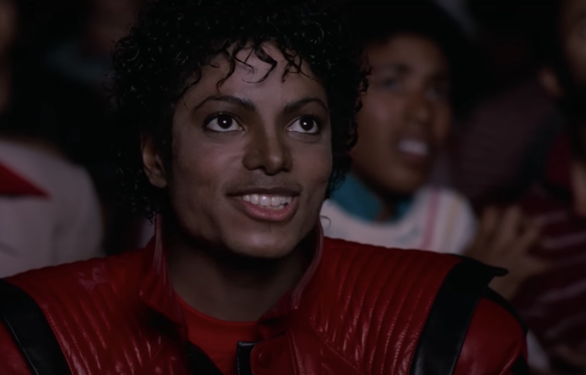 Il nipote di Michael Jackson interpreta il re del pop nel video di ‘Thriller’. Le foto