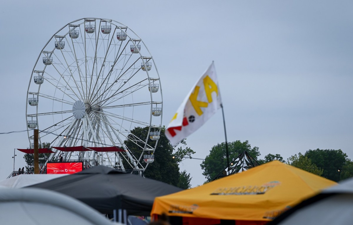 30 persone ferite per un incendio a una ruota panoramica in un festival in Germania