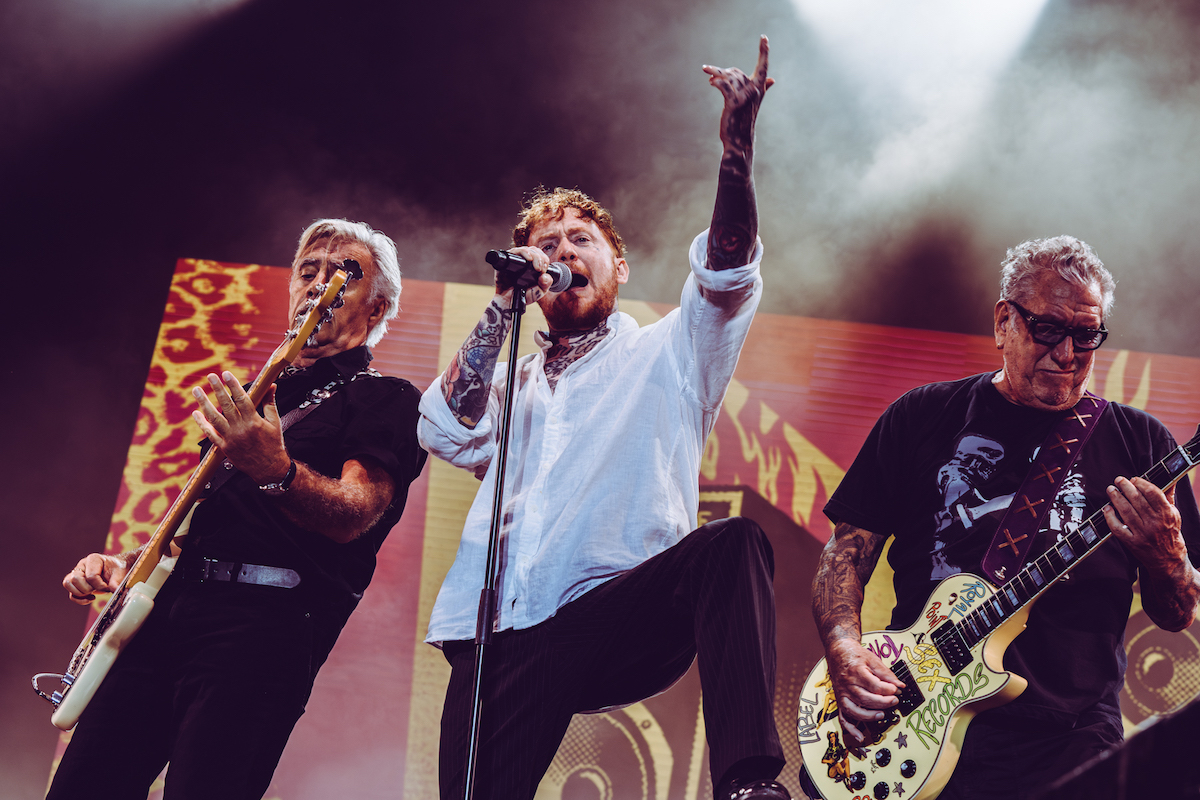 I Sex Pistols con Frank Carter in Italia, i primi video