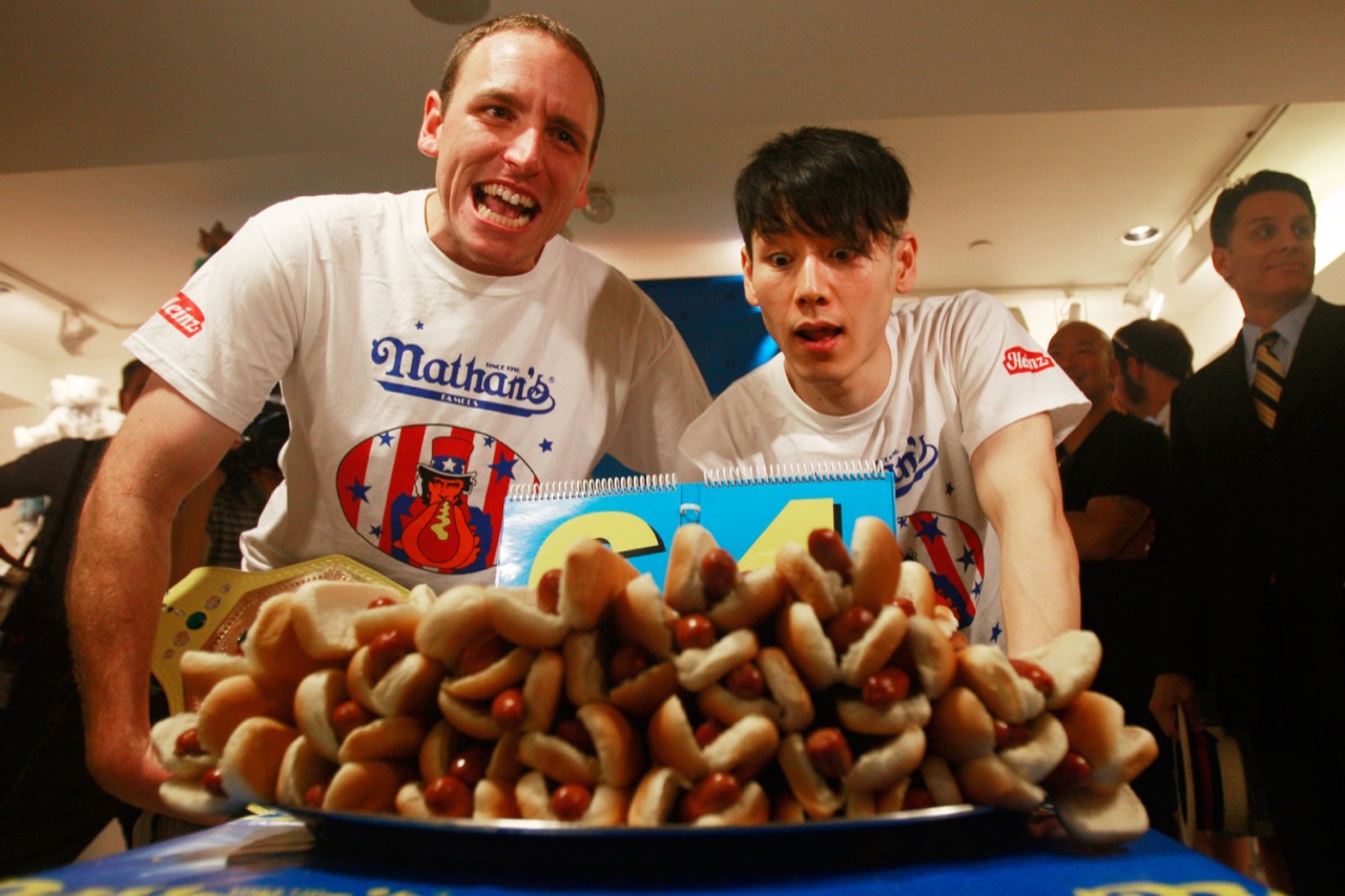 joey chestnut Takeru kobayashi