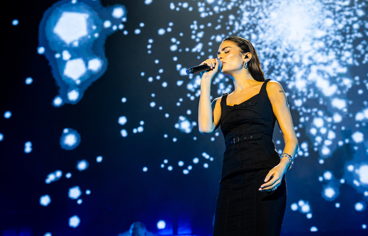 Elodie canta ‘Generale’ di De Gregori al Concerto per la pace: il video