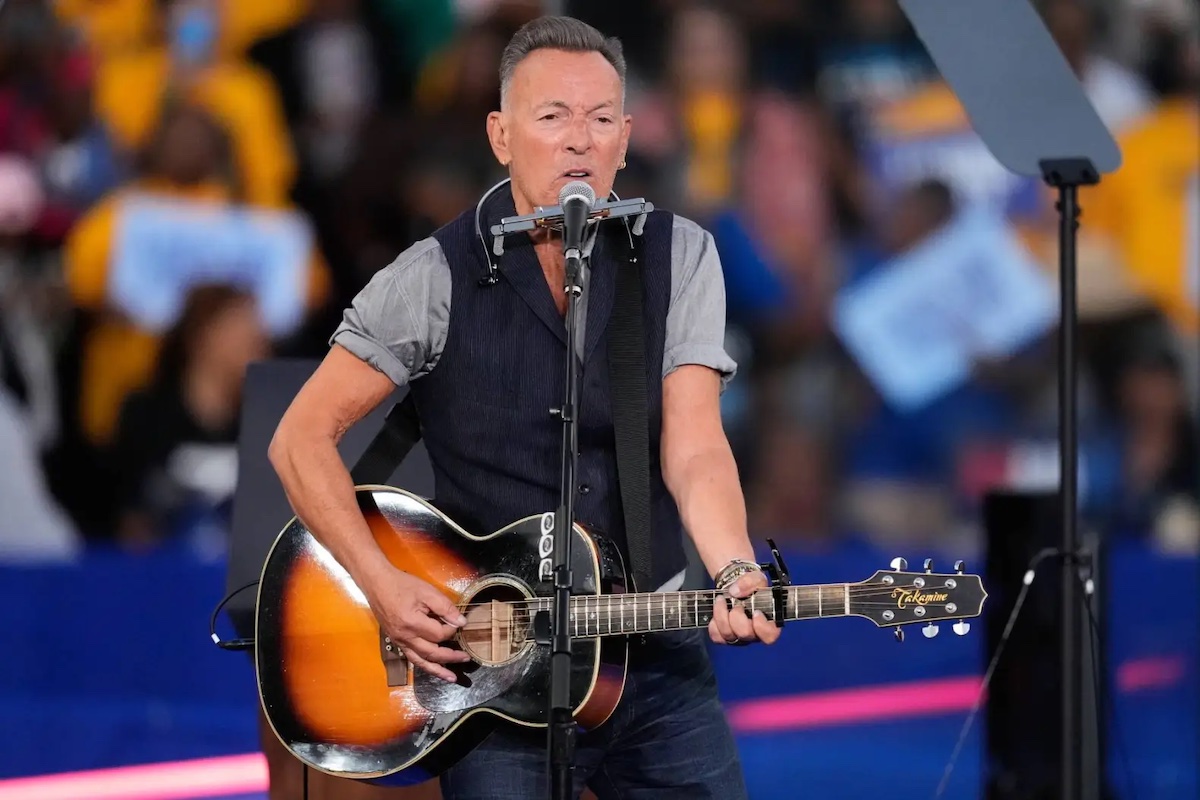 Bruce Springsteen ha cantato per Kamala Harris: «Trump si candida per diventare un tiranno americano»