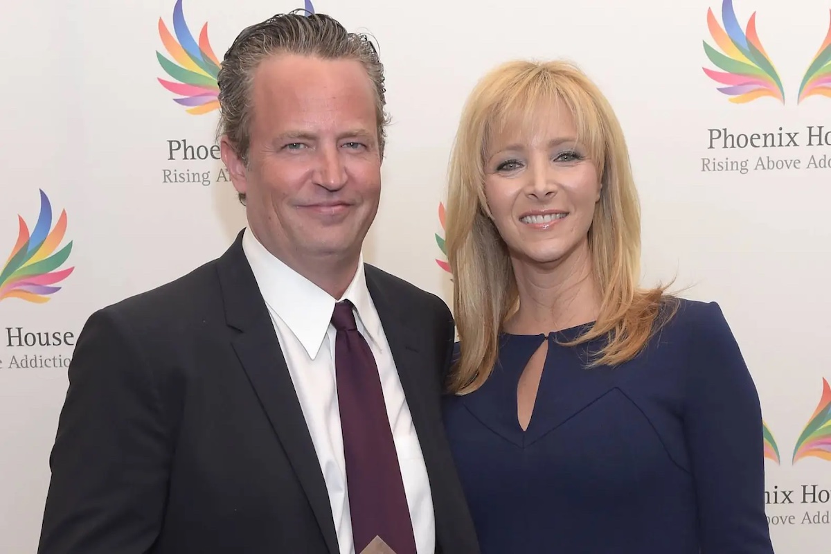 Lisa Kudrow ha trovato un bigliettino di Matthew Perry nel barattolo dei biscotti di ‘Friends’